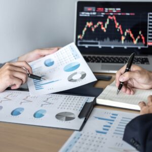 advisors looking at the market