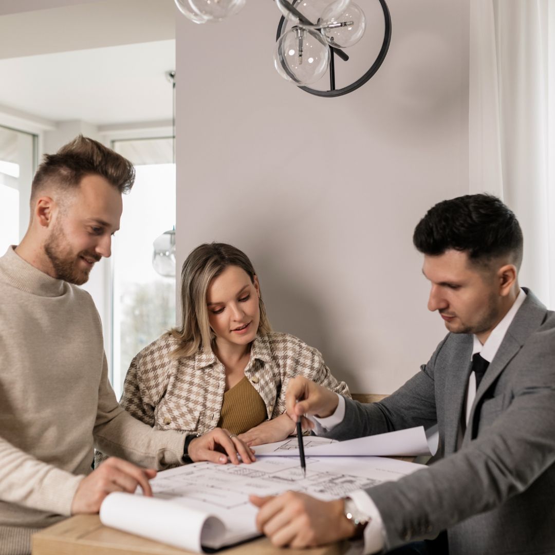 a couple going over their estate plan with a professional advisor